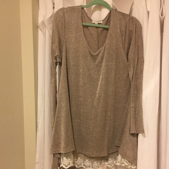 Lace bottom tunic - Picture 1 of 1